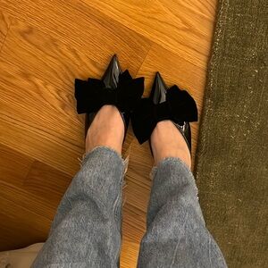 Kitten heel velvet bow mules